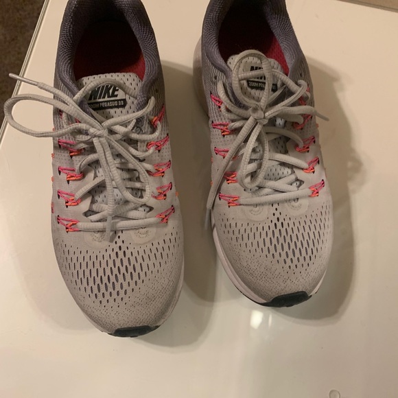 Nike running shoes - Picture 2 of 6